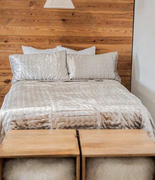 Beige Crushed Velvet Dream Quilt Set